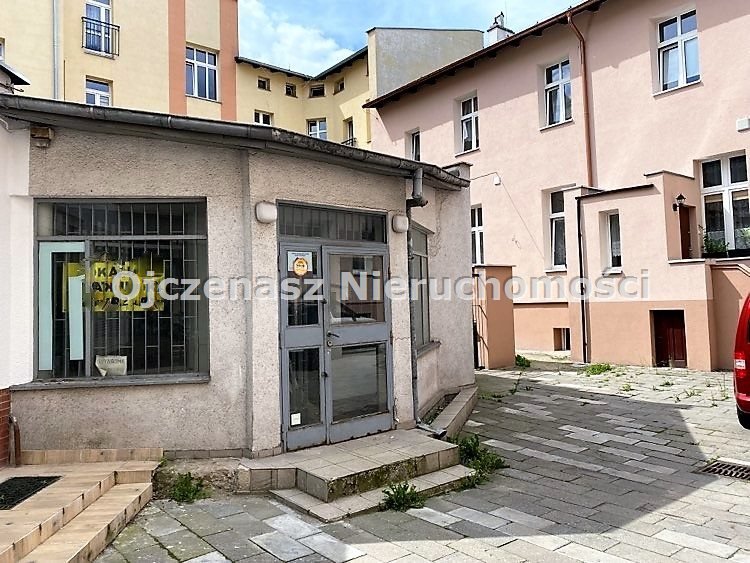 Lokal handlowo-usługowy z dużymi witrynami, 43 m2, centrum Bydgoszcz, Śródmieście  43m2 Foto 1
