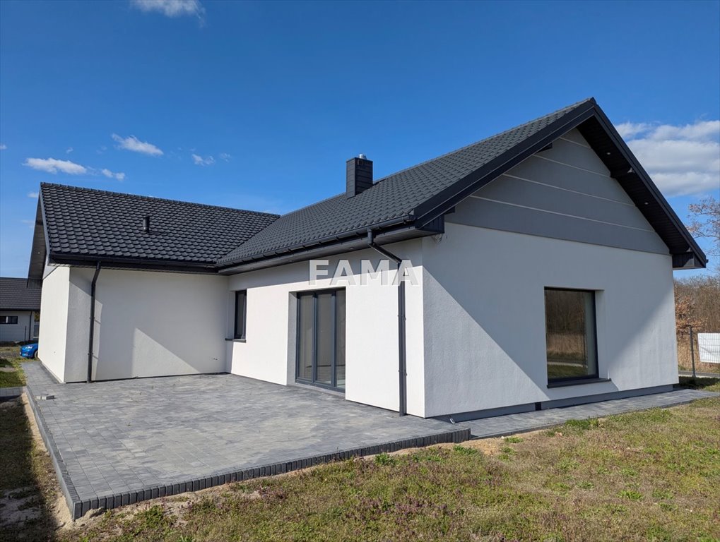 Nowoczesny dom z dużym garażem i tarasem w Wieńcu Zalesiu Wieniec Zalesie  163m2 Foto 1