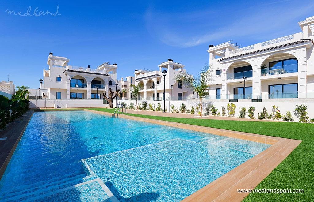 Mieszkanie dwupokojowe na sprzedaż Hiszpania, Ciudad Quesada  90m2 Foto 1