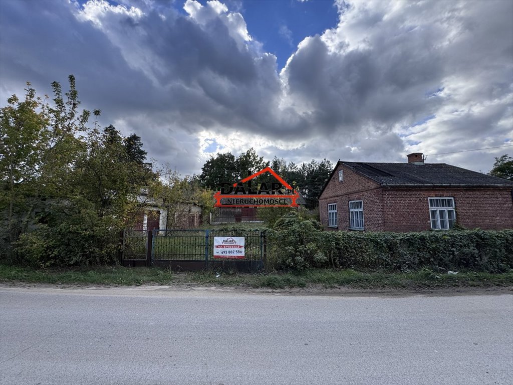 Do sprzedania siedlisko 60 m² z budynkami gospodarczymi w Dobiecinie Dobiecin  60m2 Foto 1