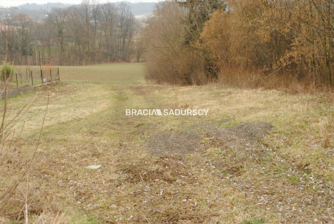 Działka budowlana 1467 m² w Mogilanach, dojazd asfaltowy Mogilany, Rzymska  1 467m2 Foto 1