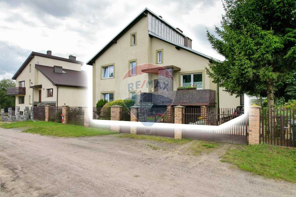 Przestronny dom z 2 niezależnymi mieszkaniami, ogród i garaż Koszalin, Raduszka, Słoneczników  320m2 Foto 1