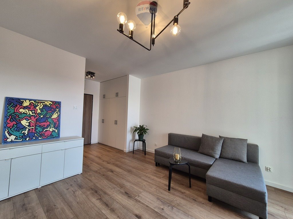 Nowoczesne 28,4 m² w Włochach z balkonem i windą Warszawa, Włochy, Raków, Łopuszańska  28m2 Foto 1