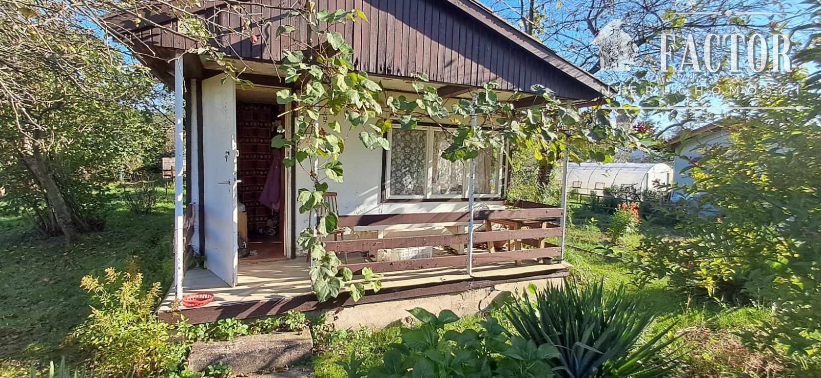 Działka 3 ary z altanką, drzewami i krzewami owocowymi Gorlice  300m2 Foto 1