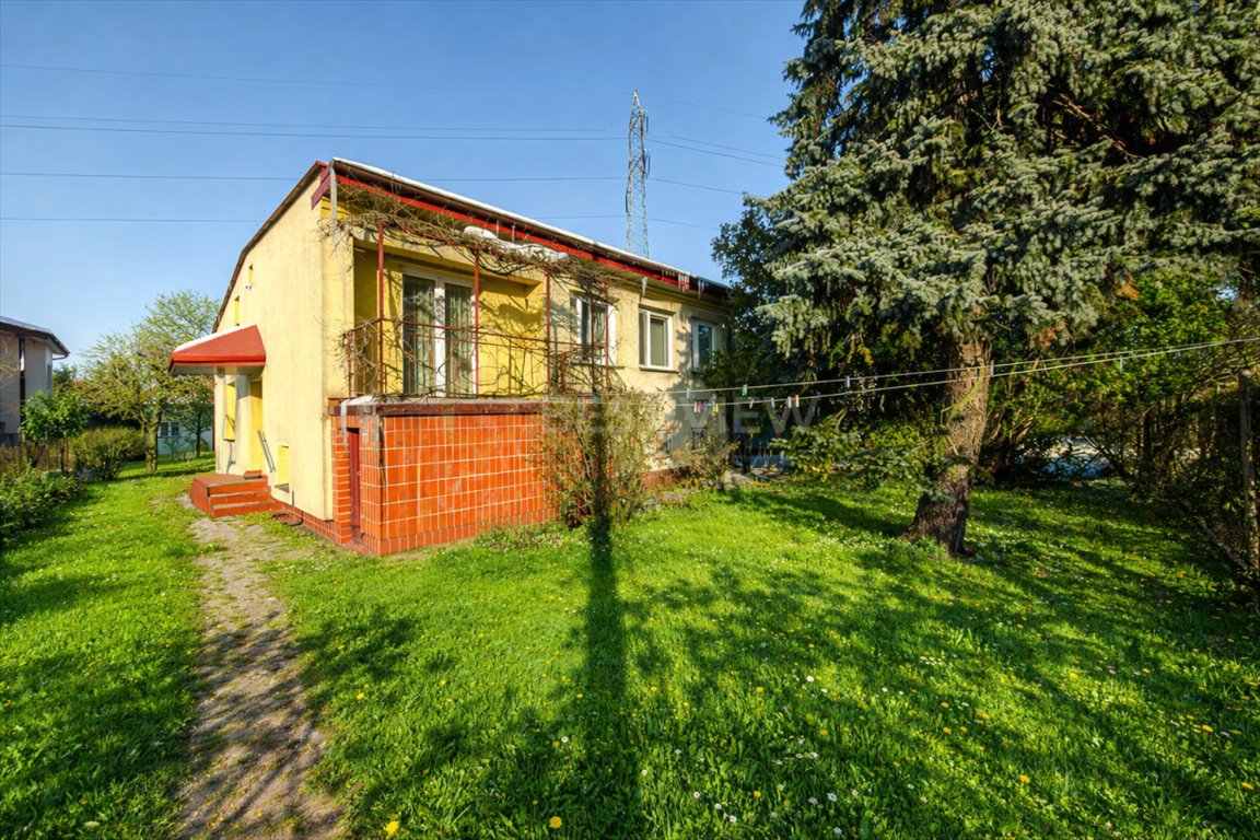 Dom wolnostojący 106 m2 z możliwością rozbudowy i garażem Warszawa, Ursus, Władysława Bieńczaka  106m2 Foto 1