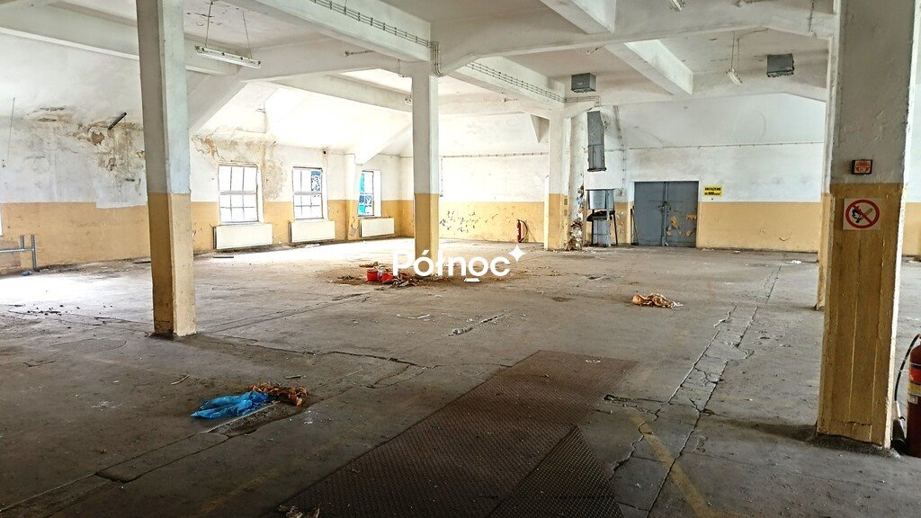 Hala magazynowa 2880 m2 z rampą i windą w Bolesławcu Bolesławiec, al. Tysiąclecia  2 880m2 Foto 1