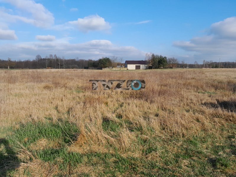 Działka z warunkami zabudowy i dostępem do mediów w Nowinach Nowiny, Nowiny, Nowiny  4 500m2 Foto 1