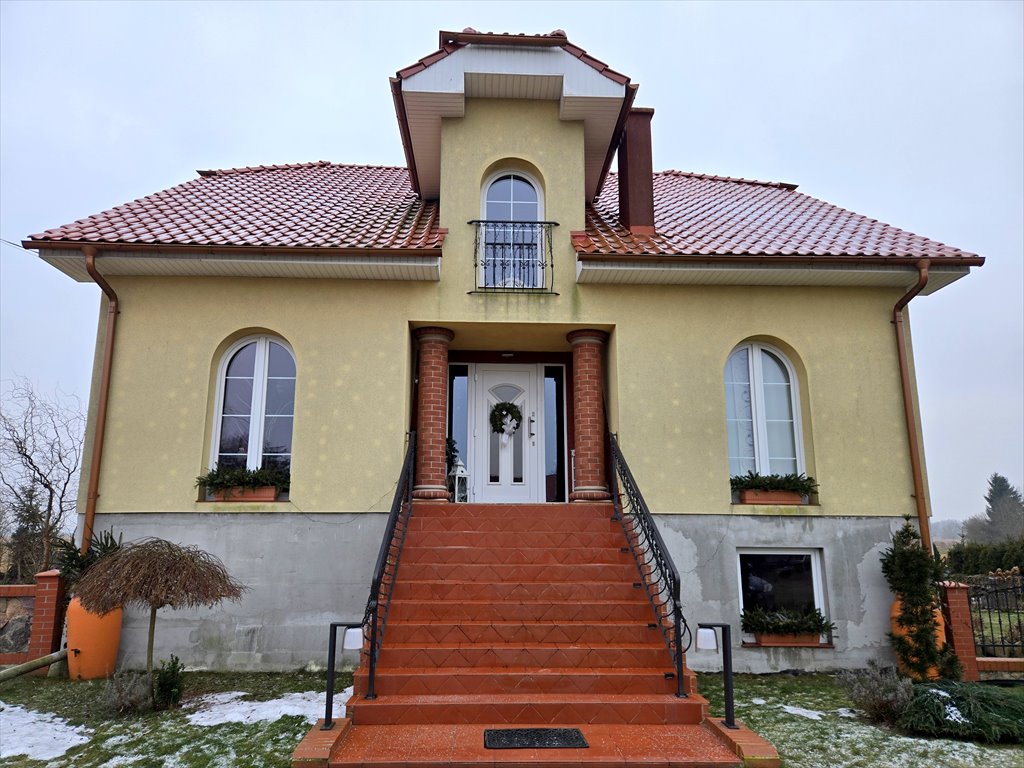 Przestronny dom 309 m2 z tarasem i kominkiem w Brójcach Brójce, Strażacka  309m2 Foto 1