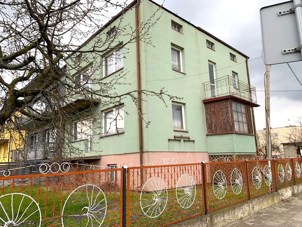 Dom z potencjałem, garaż i ogród w Uniejowie Uniejów, Uniejów, Targowa  160m2 Foto 1