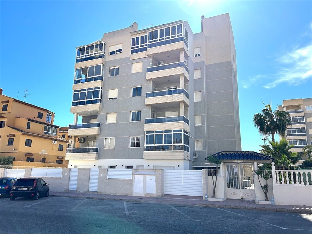 Nowoczesny apartament z basenem i tarasem w Torrevieja Hiszpania, Torrevieja Centro, Torrevieja Centro, Torrevieja, Alicante  117m2 Foto 1