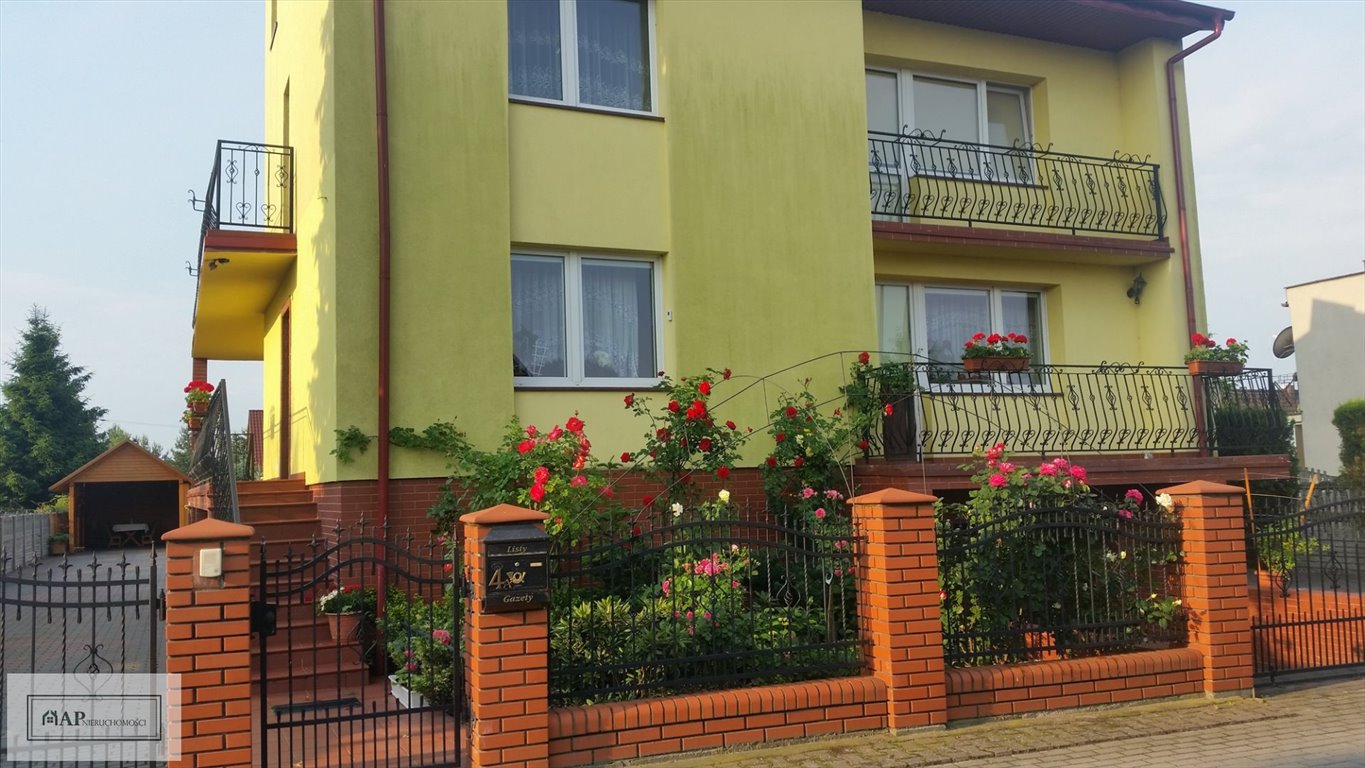 Przestronny dom 180 m² z garażem i ogrodem w Koninie Konin, Wierzbowa  180m2 Foto 1