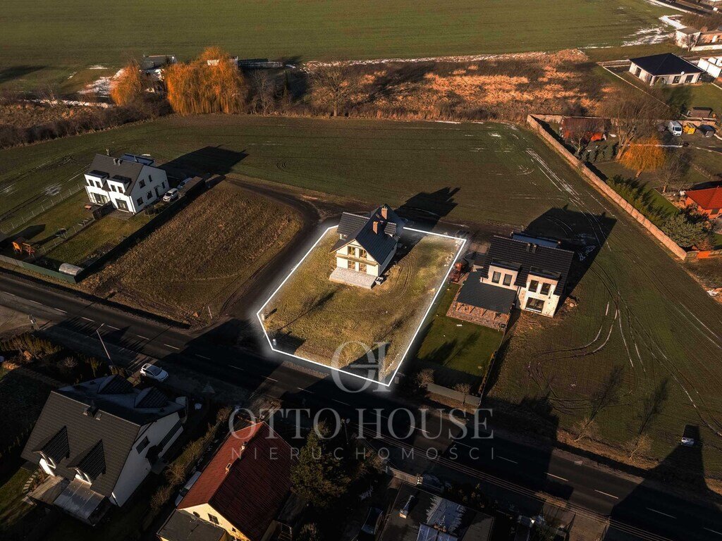 Do sprzedania przestronny dom 118 m² z 6 pokojami w Dopiewcu Dopiewiec, Szkolna  119m2 Foto 1