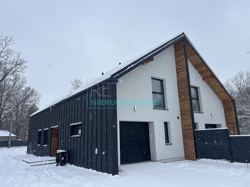 Nowoczesny dom z fotowoltaiką i tarasem w Podkowie Leśnej Podkowa Leśna  170m2 Foto 1