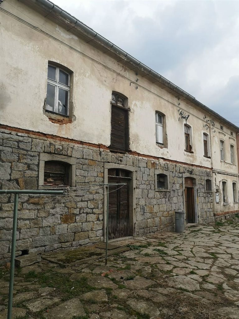 Dom do remontu z potencjałem na mieszkania, 190 m2 Kłaczyna  190m2 Foto 1