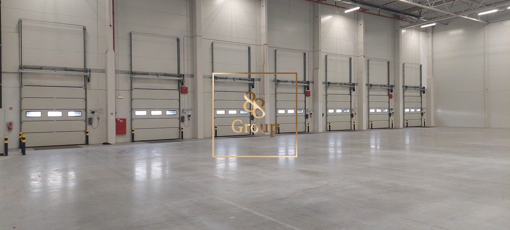 Polecam magazyn 5000 m² z dokami i ogrzewaniem w Ożarowie Ożarów Mazowiecki  2 300m2 Foto 1