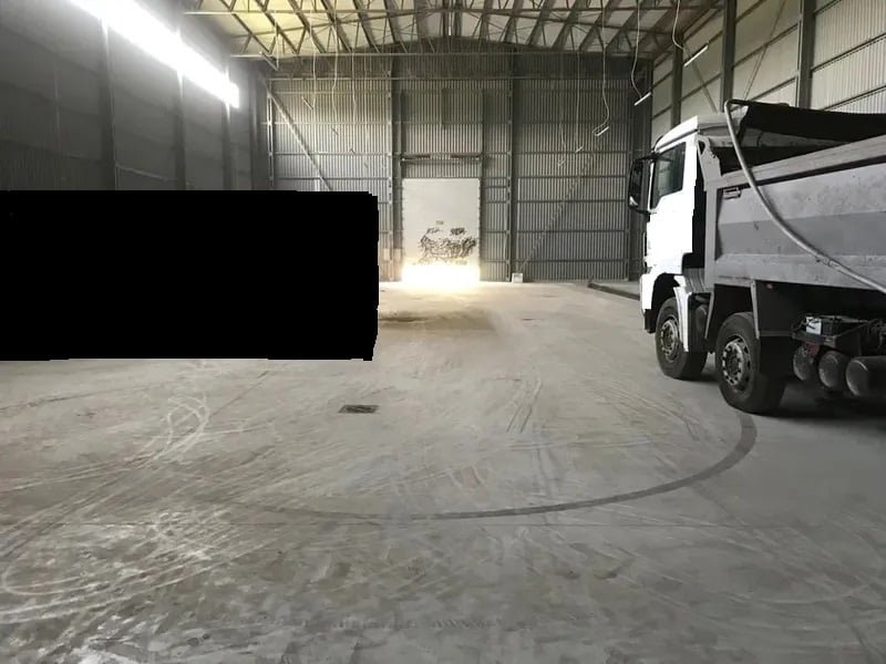 Hala 950 m² z kanałem, bramami i utwardzonym placem grodziski  750m2 Foto 1
