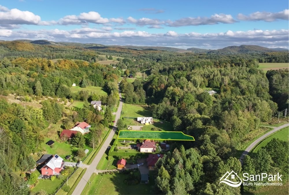 Działka 1773 m² z warunkami zabudowy, rzeka, spokojna okolica Lalin  1 773m2 Foto 1