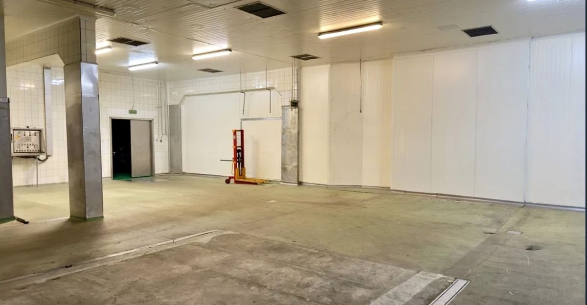 Hala magazynowa 813 m² z biurem, wysoka, zmywalne ściany Mysłowice  814m2 Foto 1