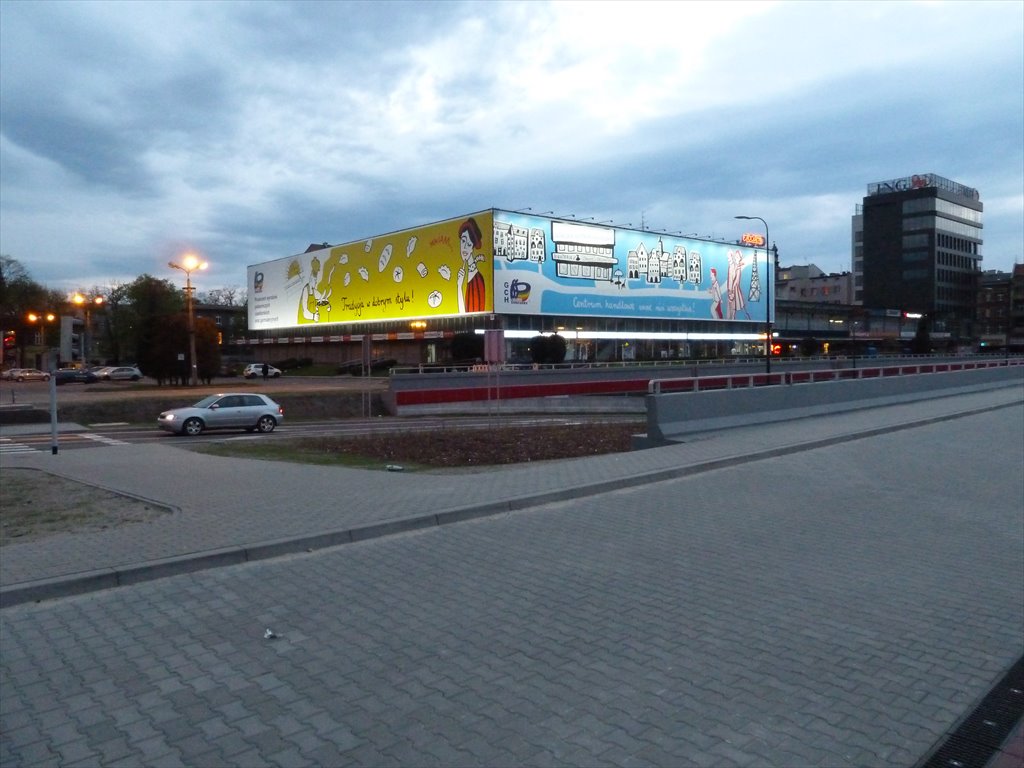 Lokal użytkowy 413 m² w centrum Gliwic — idealny na działalność Gliwice, Centrum, Zwycięstwa 52a  413m2 Foto 1