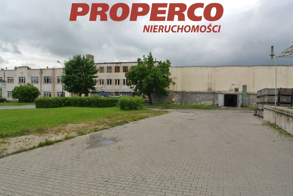 Kompleks 11 budynków z magazynami i biurami, 10 094 m² Kielce  10 094m2 Foto 1