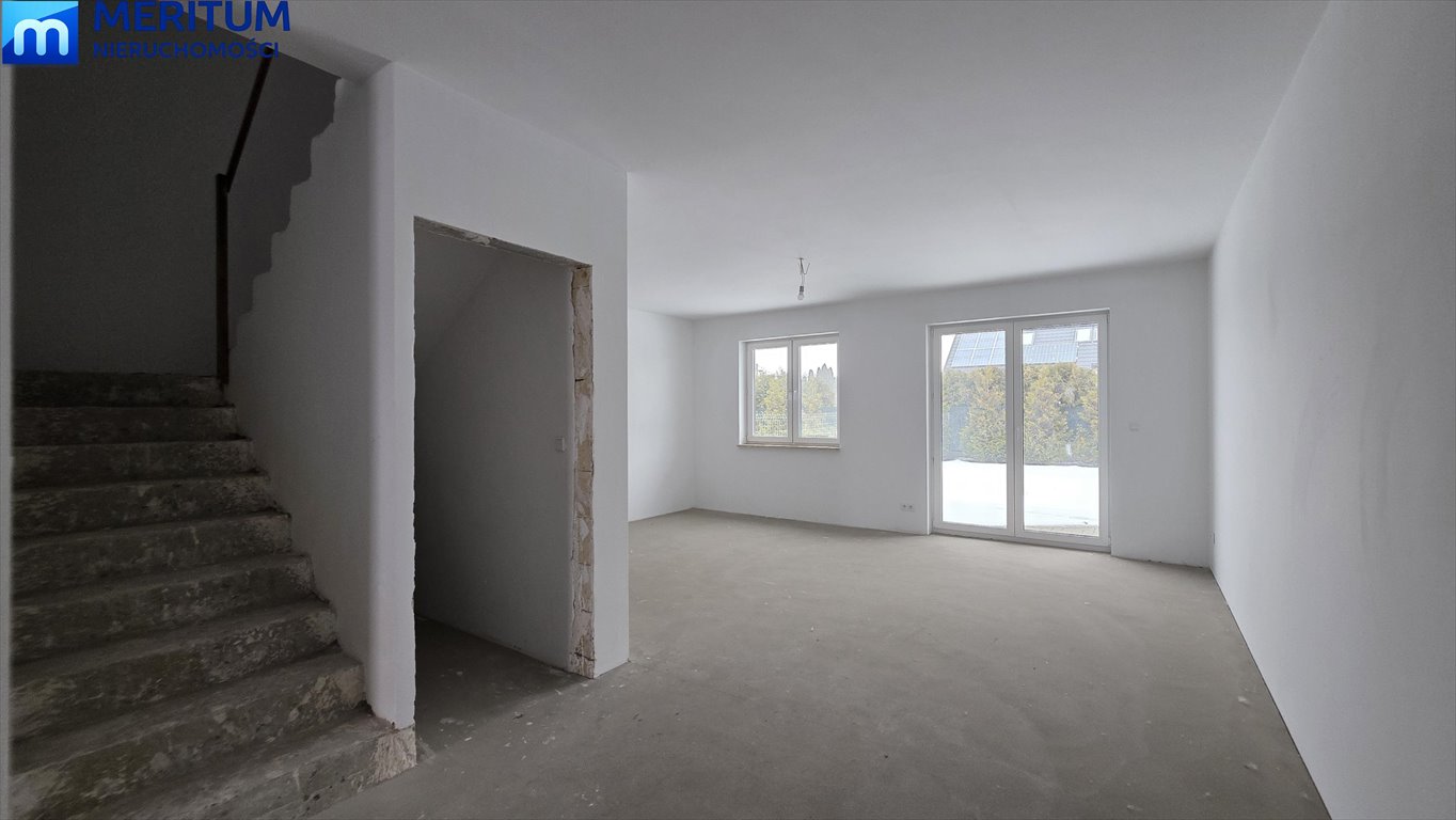 Segment deweloperski 123 m2 z poddaszem i ogrzewaniem podłogowym. Bieniewice  123m2 Foto 1