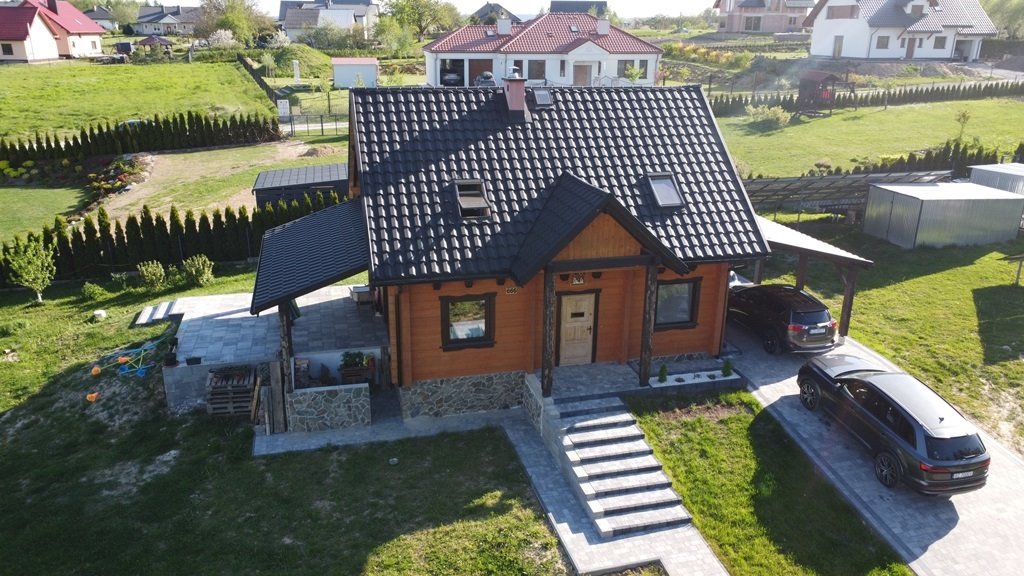 Dom z bali na dużej działce z fotowoltaiką i kominkiem Hermanowa  90m2 Foto 1