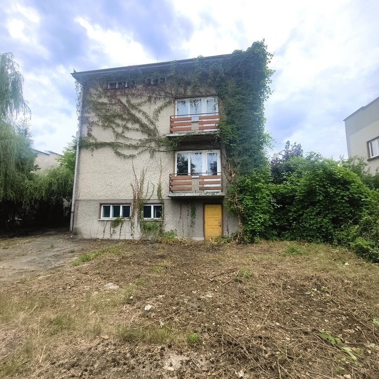 Dom do remontu z dużą działką i dwoma budynkami gospodarczych. Łowczówek  140m2 Foto 1