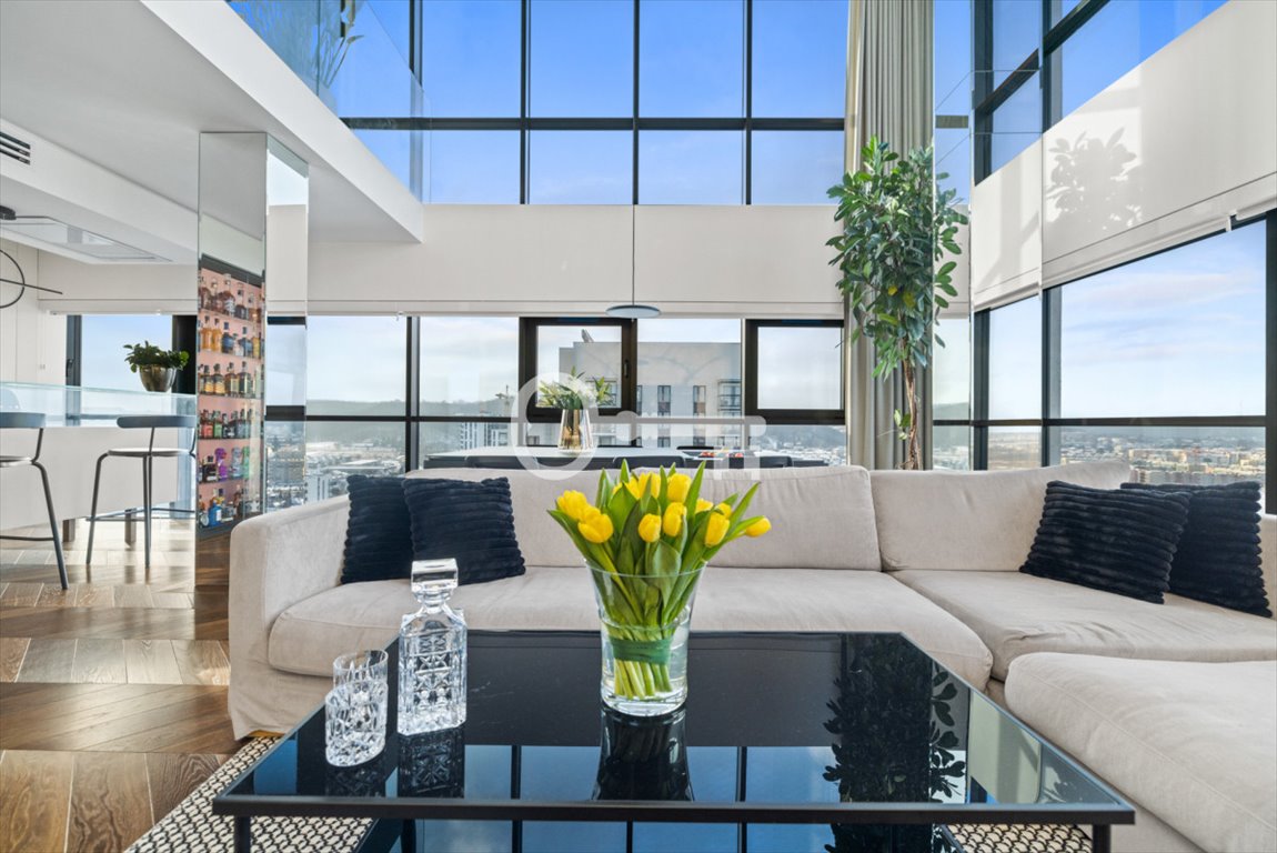 Dwupoziomowy penthouse 171 m² z tarasem i wysokim sufitem Reda, Marynarska  172m2 Foto 1