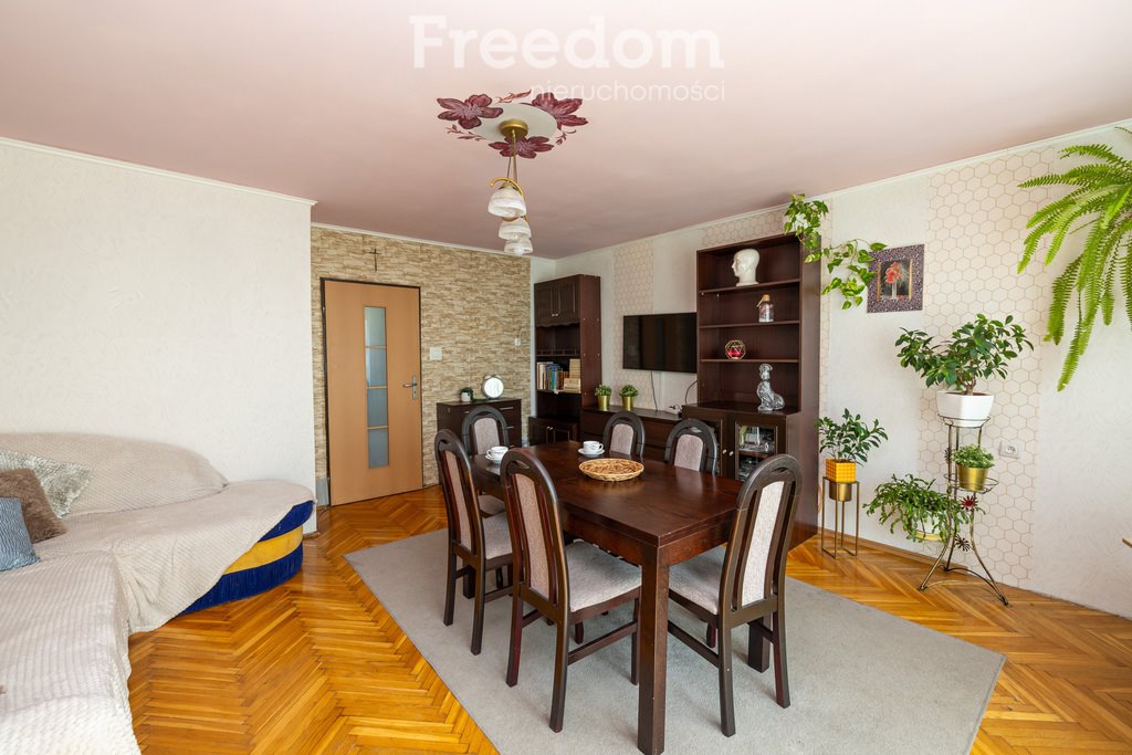 Mieszkanie trzypokojowe na sprzedaż Radomsko  59m2 Foto 1