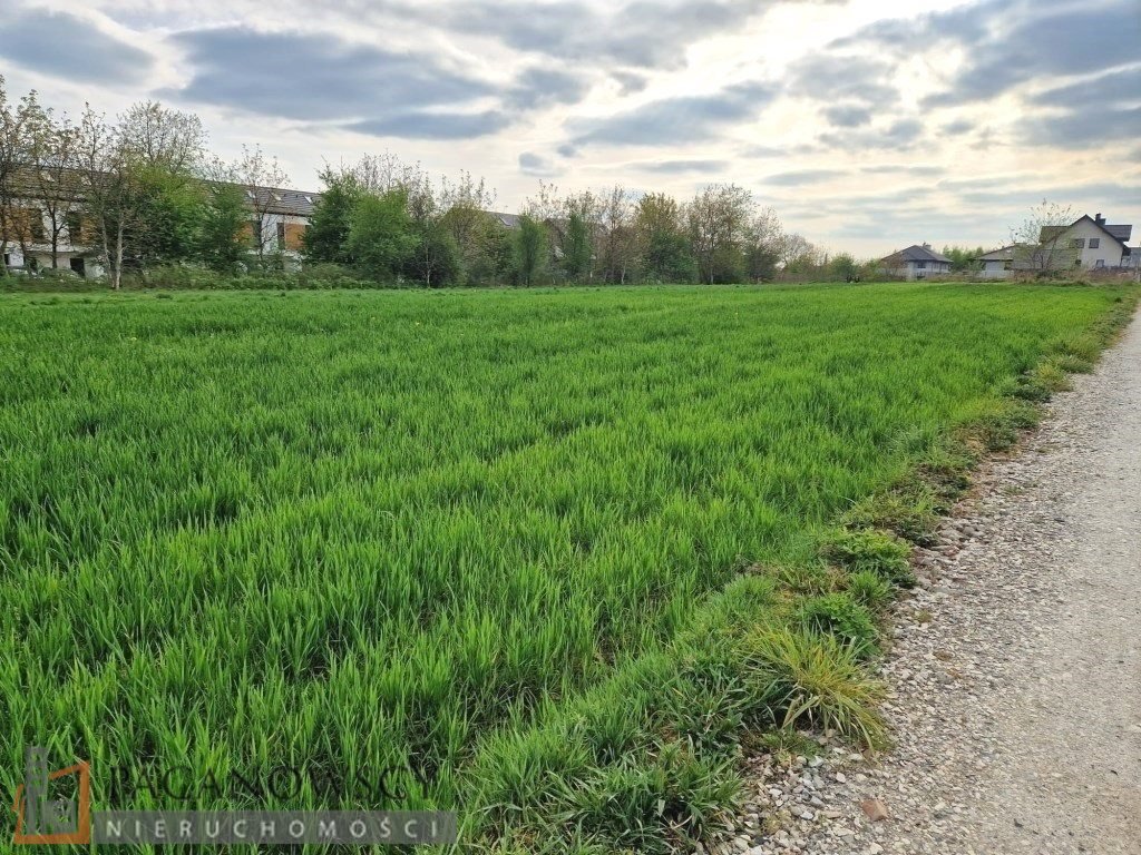 Uzbrojona działka 1800 m² w Zielonkach (media w cenie) Zielonki  1 800m2 Foto 1