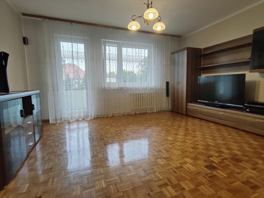 Mieszkanie trzypokojowe na sprzedaż Chodzież  60m2 Foto 1