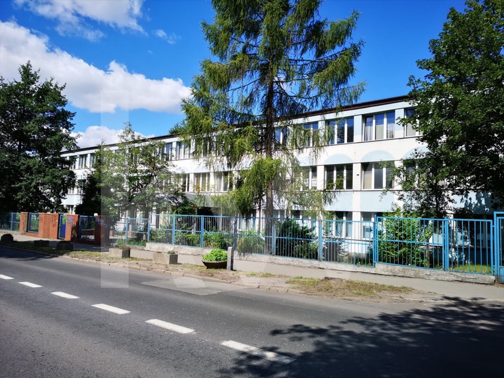 Lokal użytkowy na sprzedaż Bytom, Szombierki, Andrzeja Frycza Modrzewskiego 3 549m2 Foto 1 Lokal użytkowy na sprzedaż Bytom, Szombierki, Andrzeja Frycza Modrzewskiego 3 549m2 Foto 1