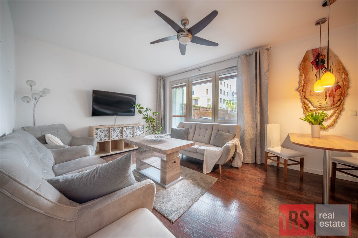 Mieszkanie trzypokojowe na sprzedaż Ząbki, Calineczki  72m2 Foto 1