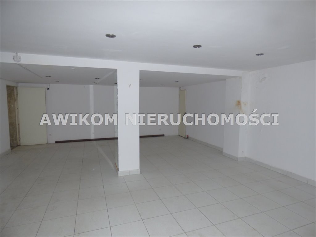 Lokal usługowy 120 m² w centrum Żyrardowa z dużymi witrynami Żyrardów, Centrum  120m2 Foto 1