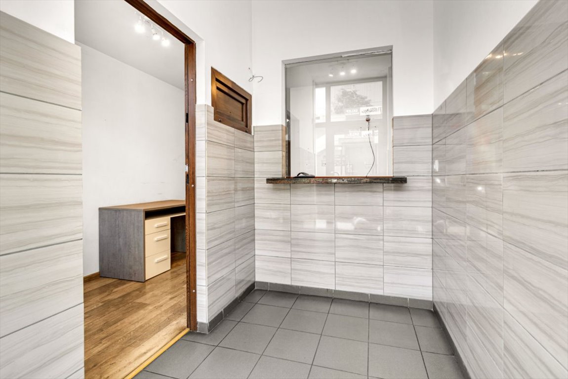 Nowoczesny lokal 35 m² w centrum Zabrza – idealny na usługi Zabrze, Wolności  35m2 Foto 1