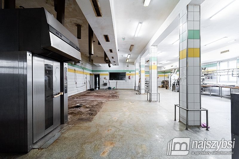 Lokal użytkowy 740 m2 z halą i mieszkaniem do wynajęcia. Niechorze  740m2 Foto 1