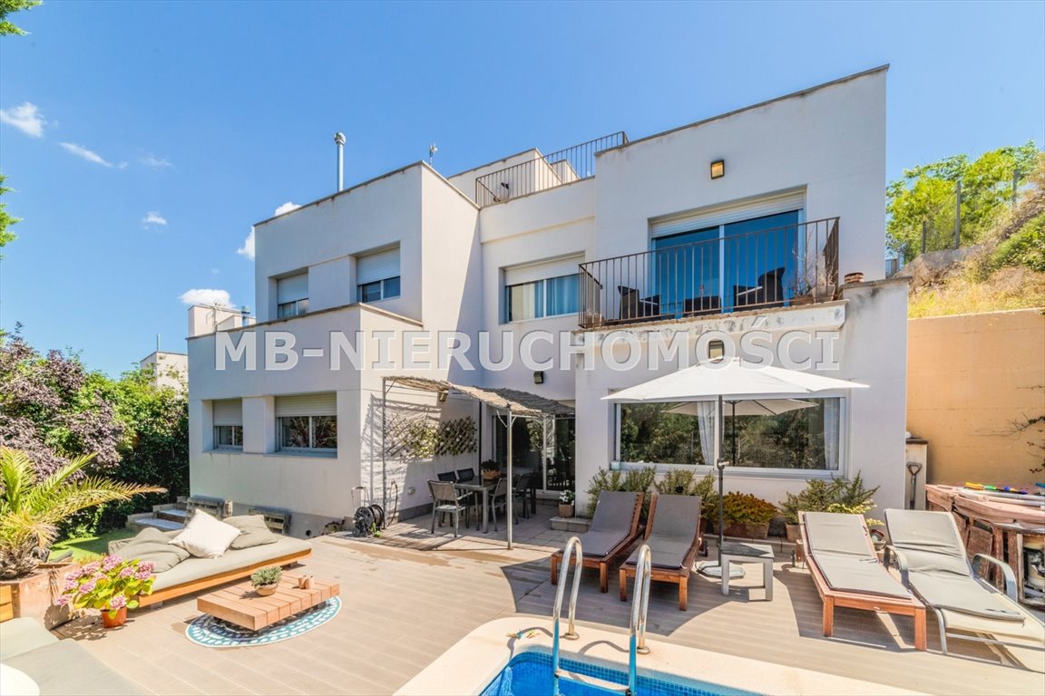 Dom 209 m2 z basenem i tarasem w Sagàs Hiszpania, Sagàs  209m2 Foto 1