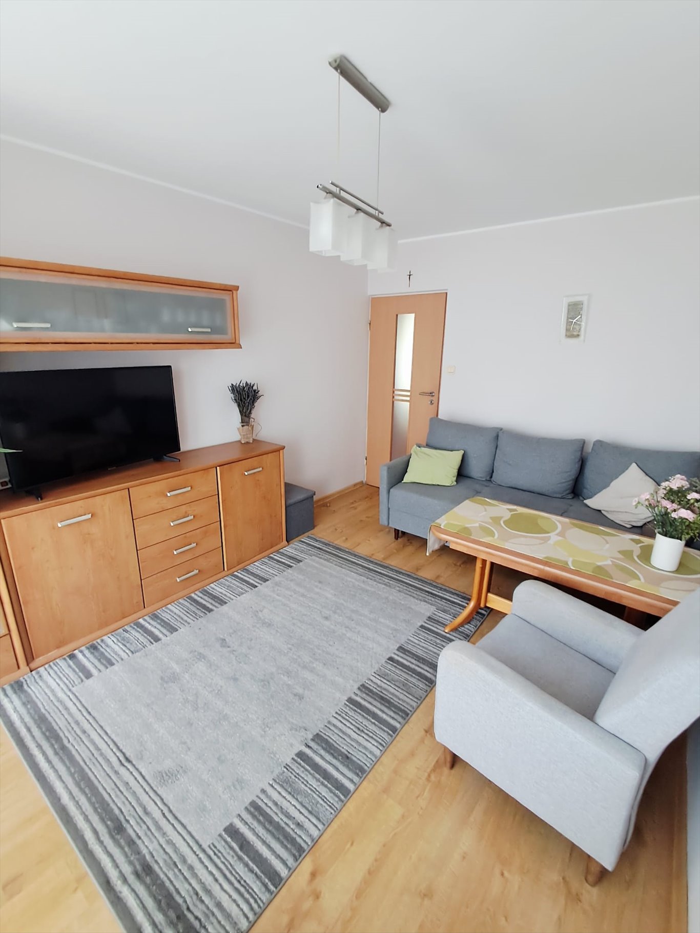 Zapraszam do 48 m² mieszkania z balkonem i pełnym umeblowaniem Kalisz, os.Asnyka  48m2 Foto 1