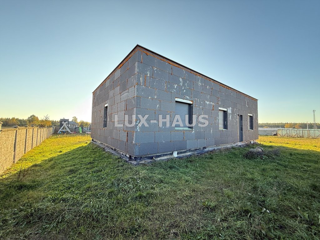 Dom na sprzedaż Stronno  131m2 Foto 1