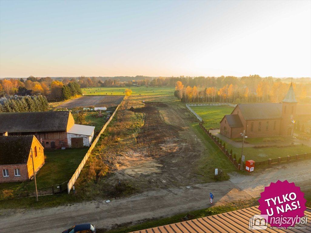 Działka w Krępsku z warunkami zabudowy i dostępem do mediów Krępsko, Centrum, Kościelna 4  1 090m2 Foto 1
