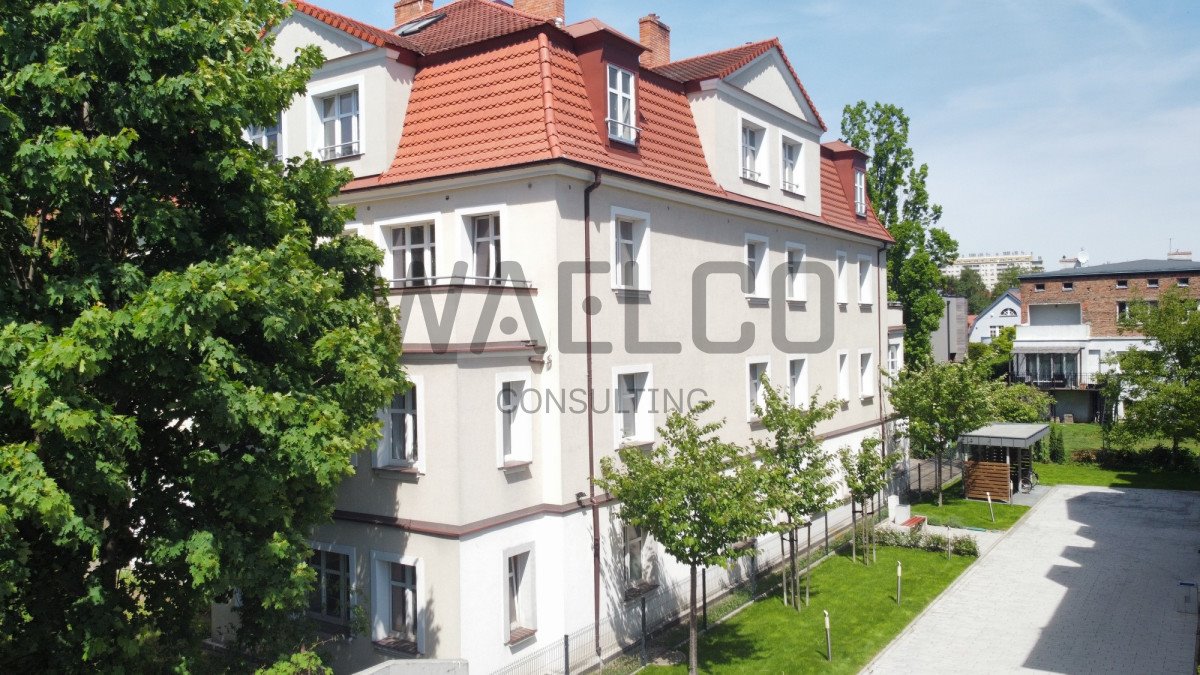 Wyjątkowe biuro w zabytkowej willi na Sołaczu, 79 m² Poznań, Sołacz  79m2 Foto 1