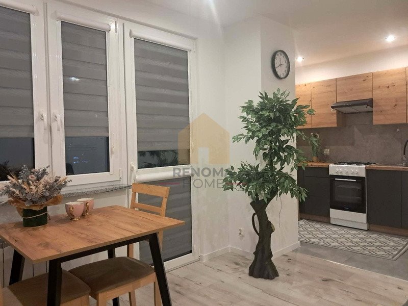 Na sprzedaż przestronne 39 m² mieszkanie z balkonem w Strzegomiu Strzegom  39m2 Foto 1