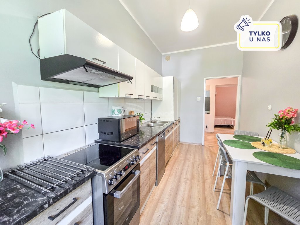 Mieszkanie czteropokojowe  na sprzedaż Jelenia Góra, Kadetów  99m2 Foto 1