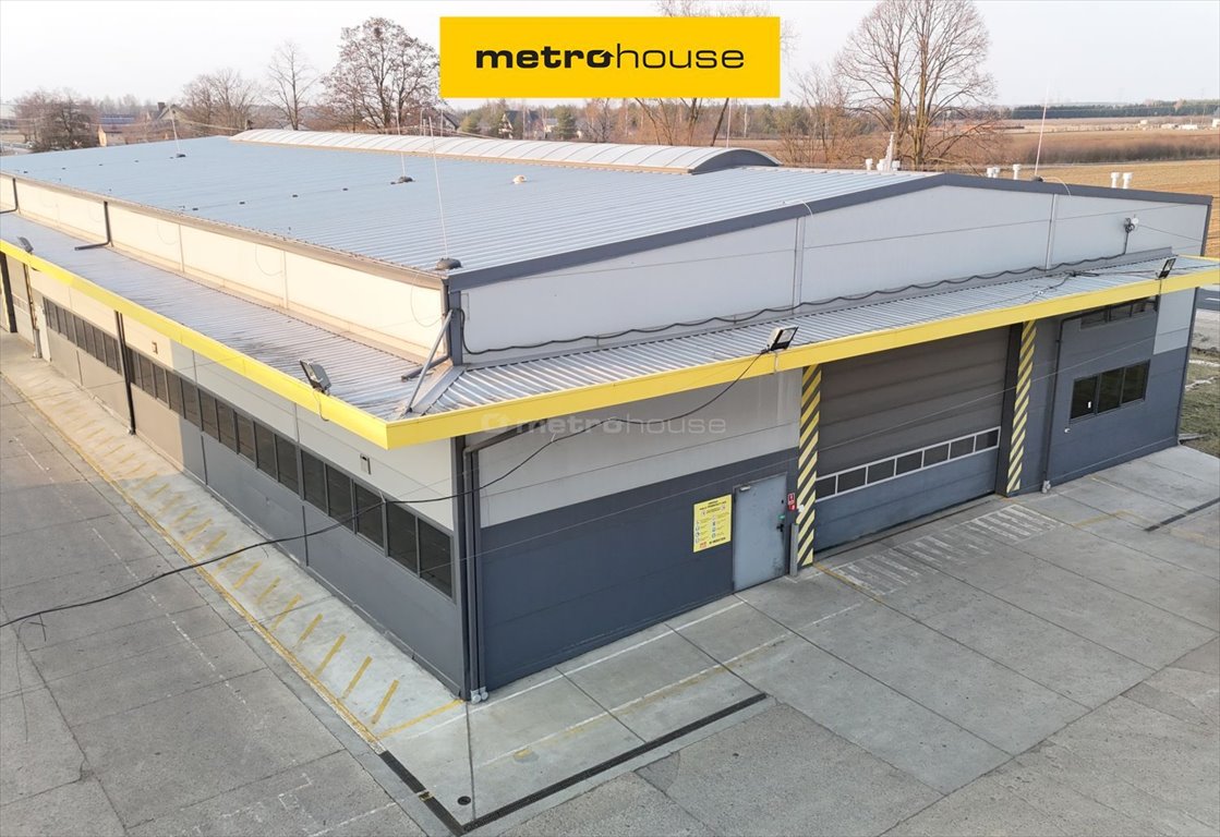 Nowoczesna hala 1000 m² z biurem i zapleczem w Warszawicach Warszawice  1 000m2 Foto 1