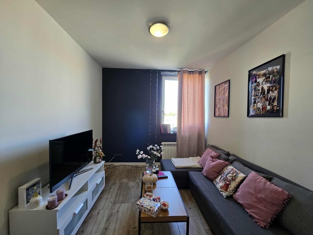 Mieszkanie dwupokojowe na sprzedaż Sieradz  45m2 Foto 1