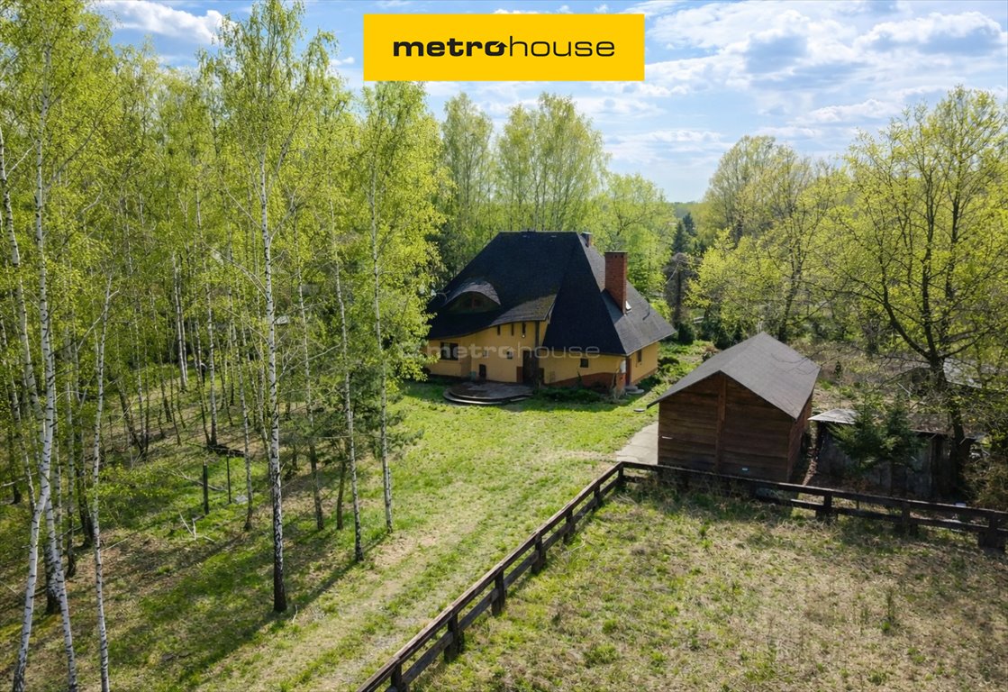 Przestronny dom z halą, stawem i dużą działką - zapraszam Józefin  173m2 Foto 1