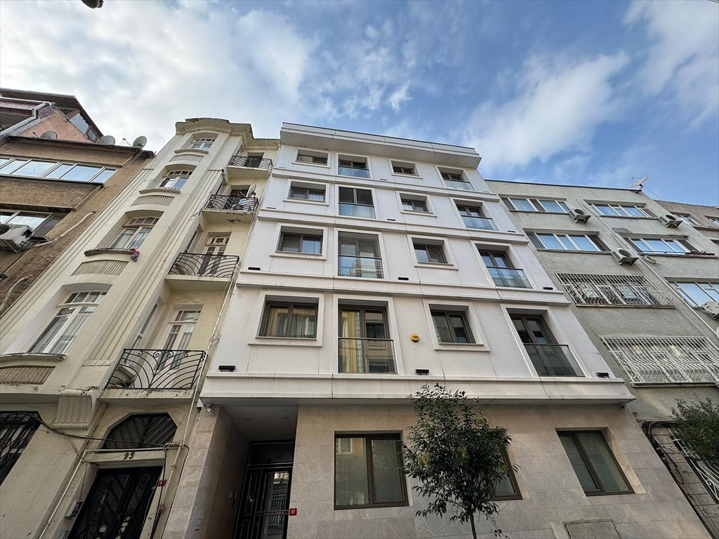 Dwupoziomowy apartament 95 m² w centrum Şişli, nowoczesny i komfortowy Turcja, Stambuł, Merkez, Şişli, Stambuł  95m2 Foto 1
