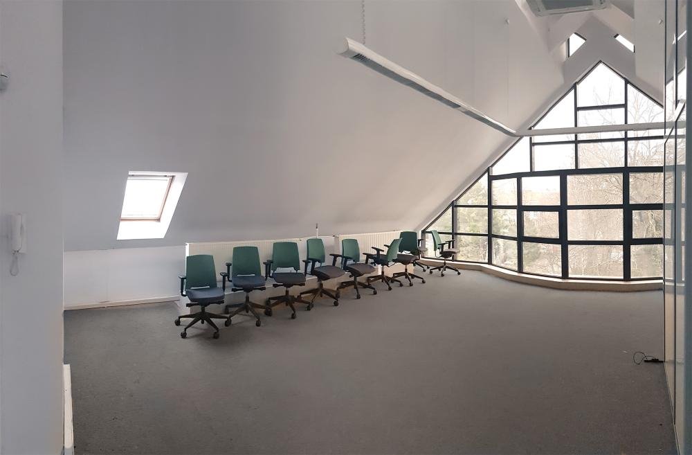 Nowoczesne biuro open-space 76 m2 z dużymi oknami i widokiem Warszawa, Praga-Południe, Jordanowska  76m2 Foto 1