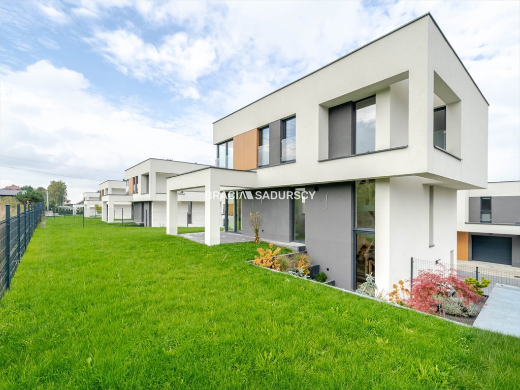 Nowoczesny dom 125 m2 z garażem i ogrodem w Wrząsowicach Wrząsowice, Wrzosowa  185m2 Foto 1