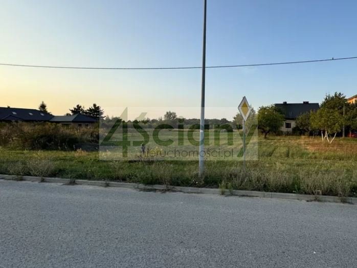 Do sprzedania działka budowlana 959 m² z mediami w Tarczynie Tarczyn  959m2 Foto 1